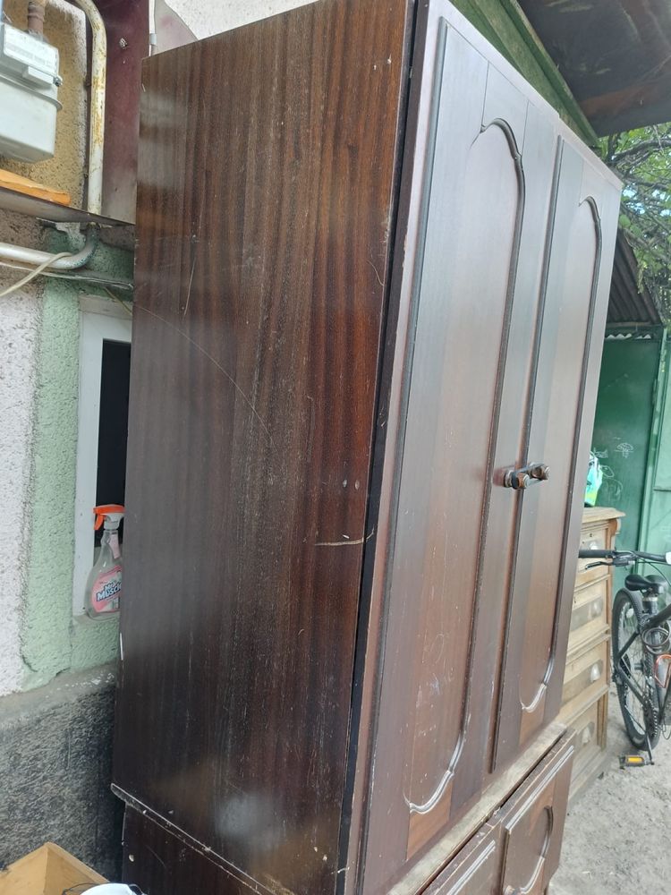 Продам шифоньер шкаф