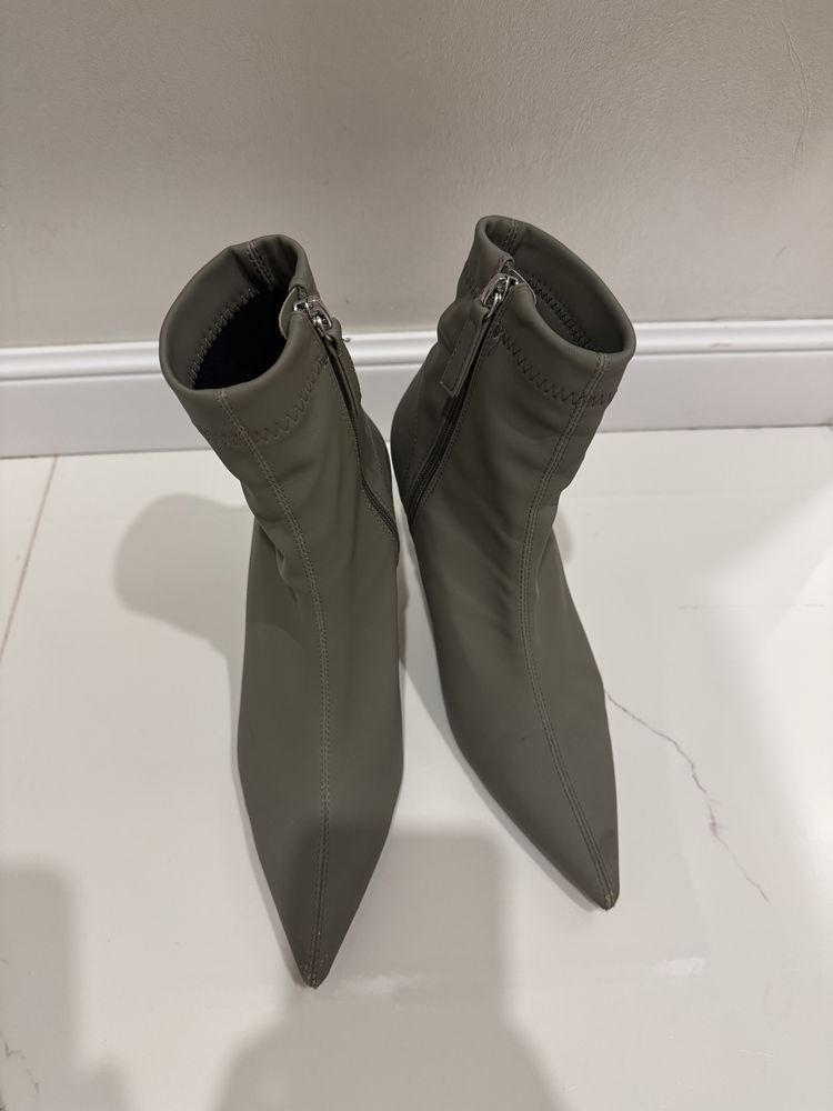 Продам полусапожки Zara