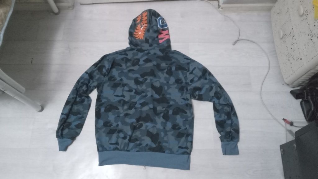 Зипка Bape Shark style б/у нормис