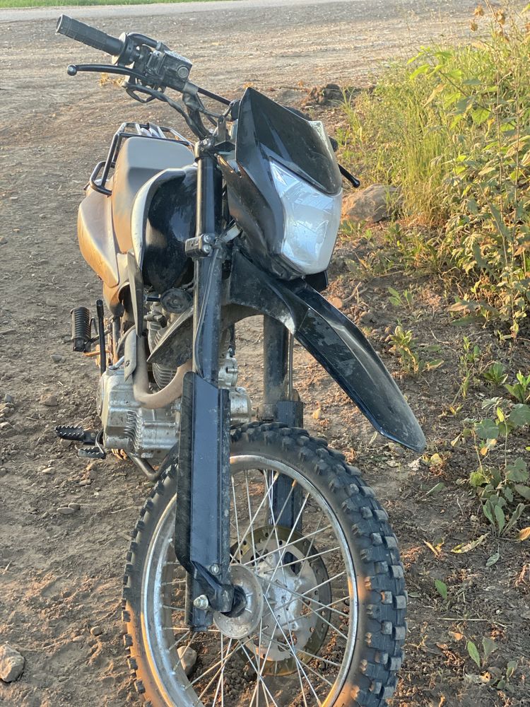 Продам мотоцикл yaqi 250