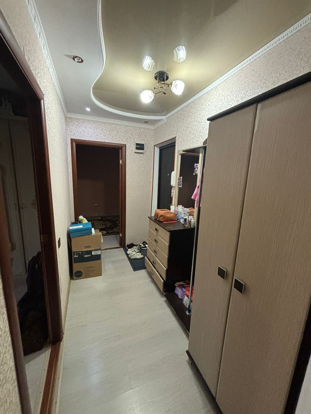 8 мкр 2ком кв.ул Братья Жұбановых. 306дом. 4/5этаж