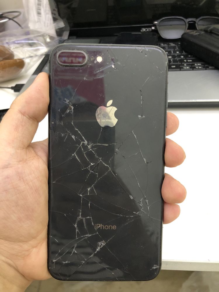 Айфон 8+ 64 гига
