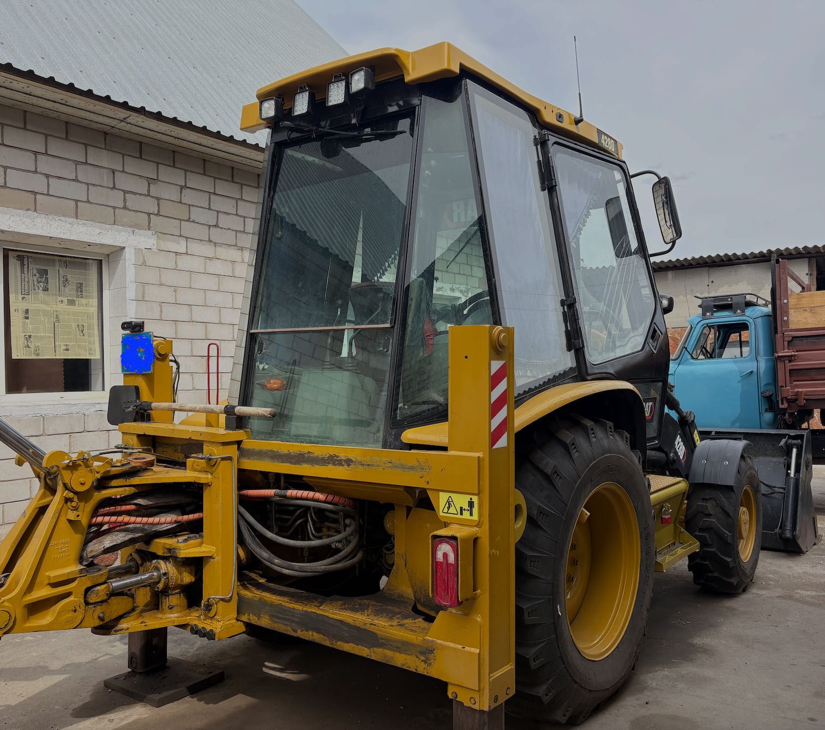Трактор CAT 428D