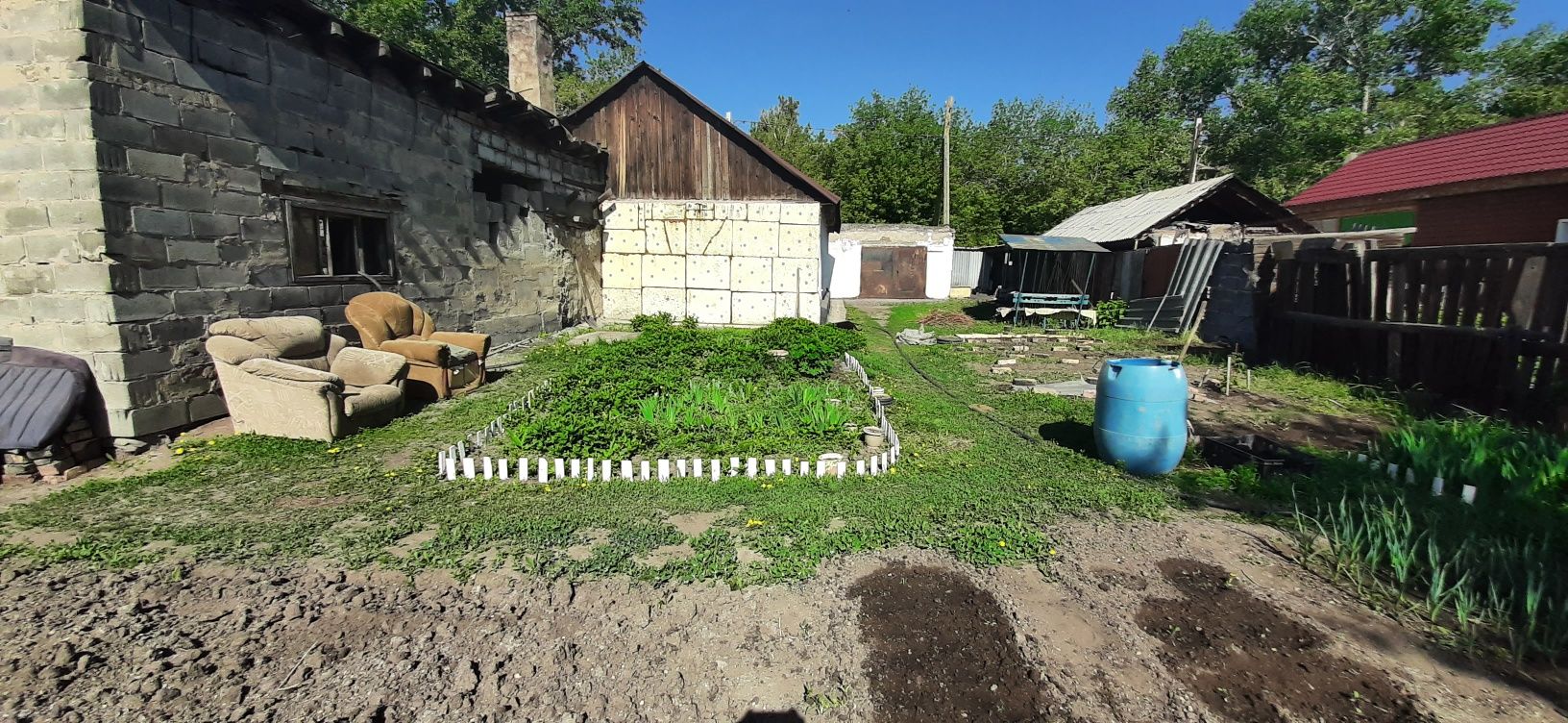 Продаётся дом в районе хмк
