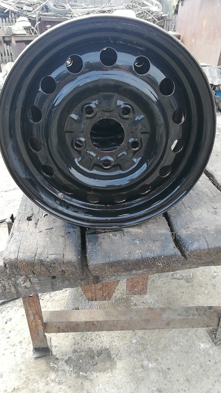 Диски на Ниссан Серена (Nissan Serena)
