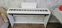 Продам цифровое пианино Roland