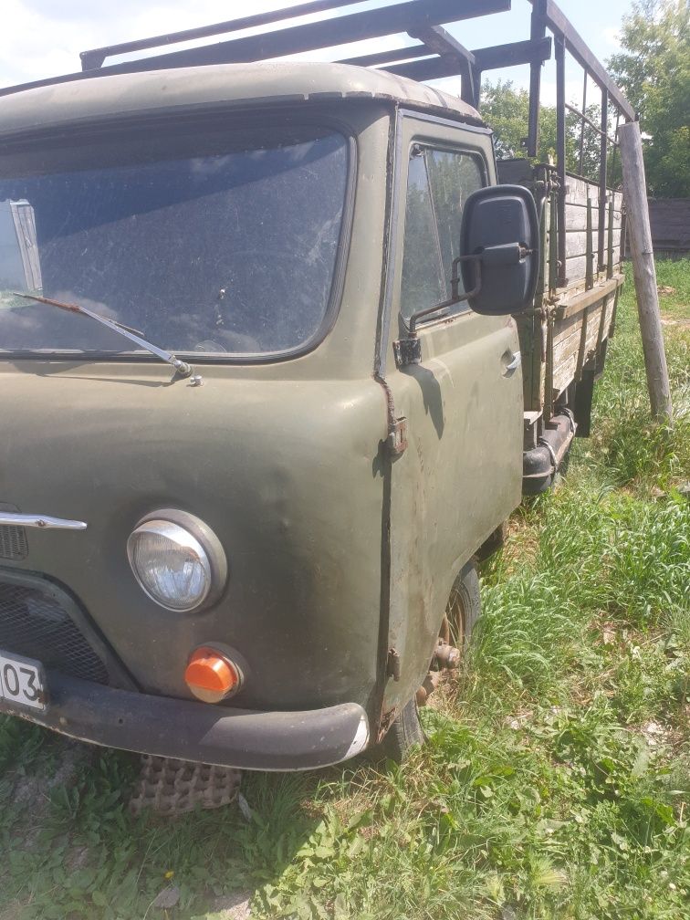 Продам уаз бортовой 459д