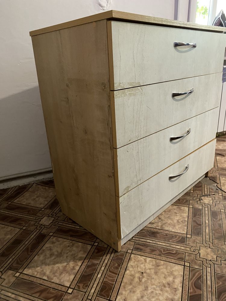 Продам комод — 4 ящика, хорошее состояние.