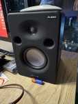 Студийные мониторы Alesis M1 Active MK3