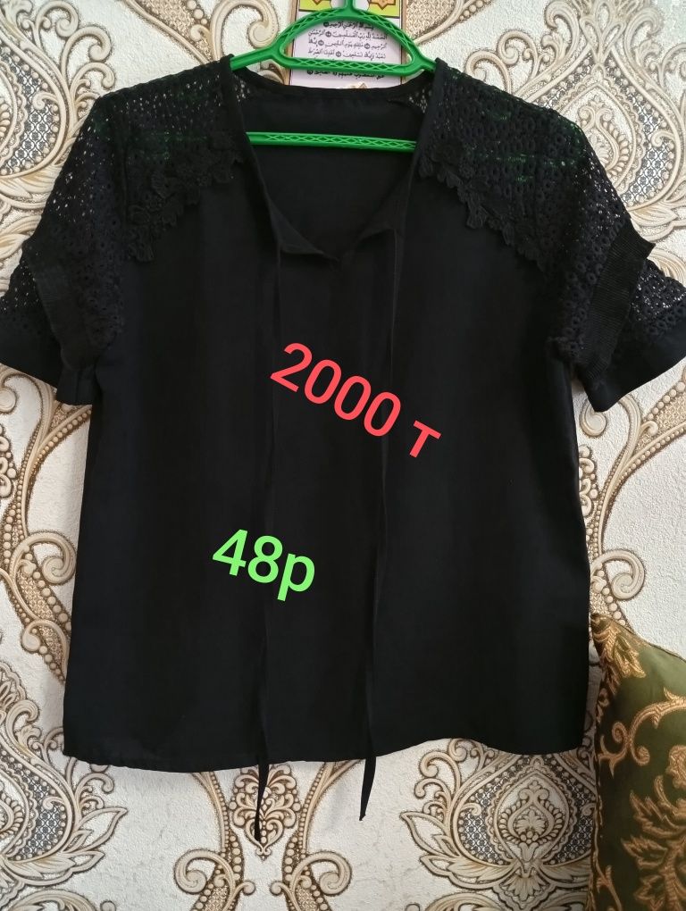 Продам топики , кофточки женские