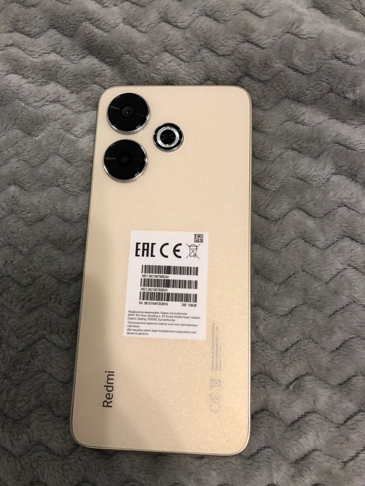 Продам телефон Redmi 13