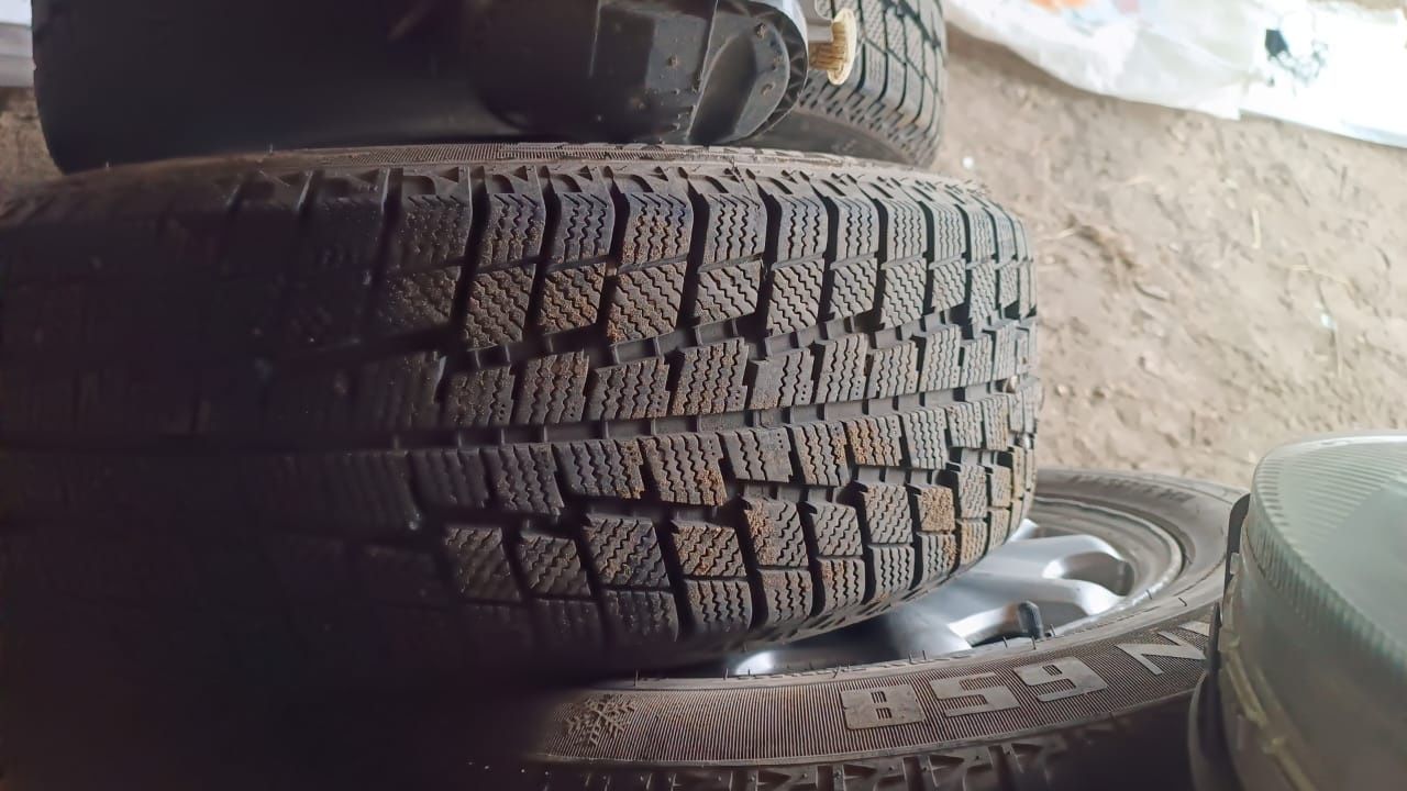 Продается диски на Мерседес бенц ... Оригинальные  R - 15.. с Новой ре
