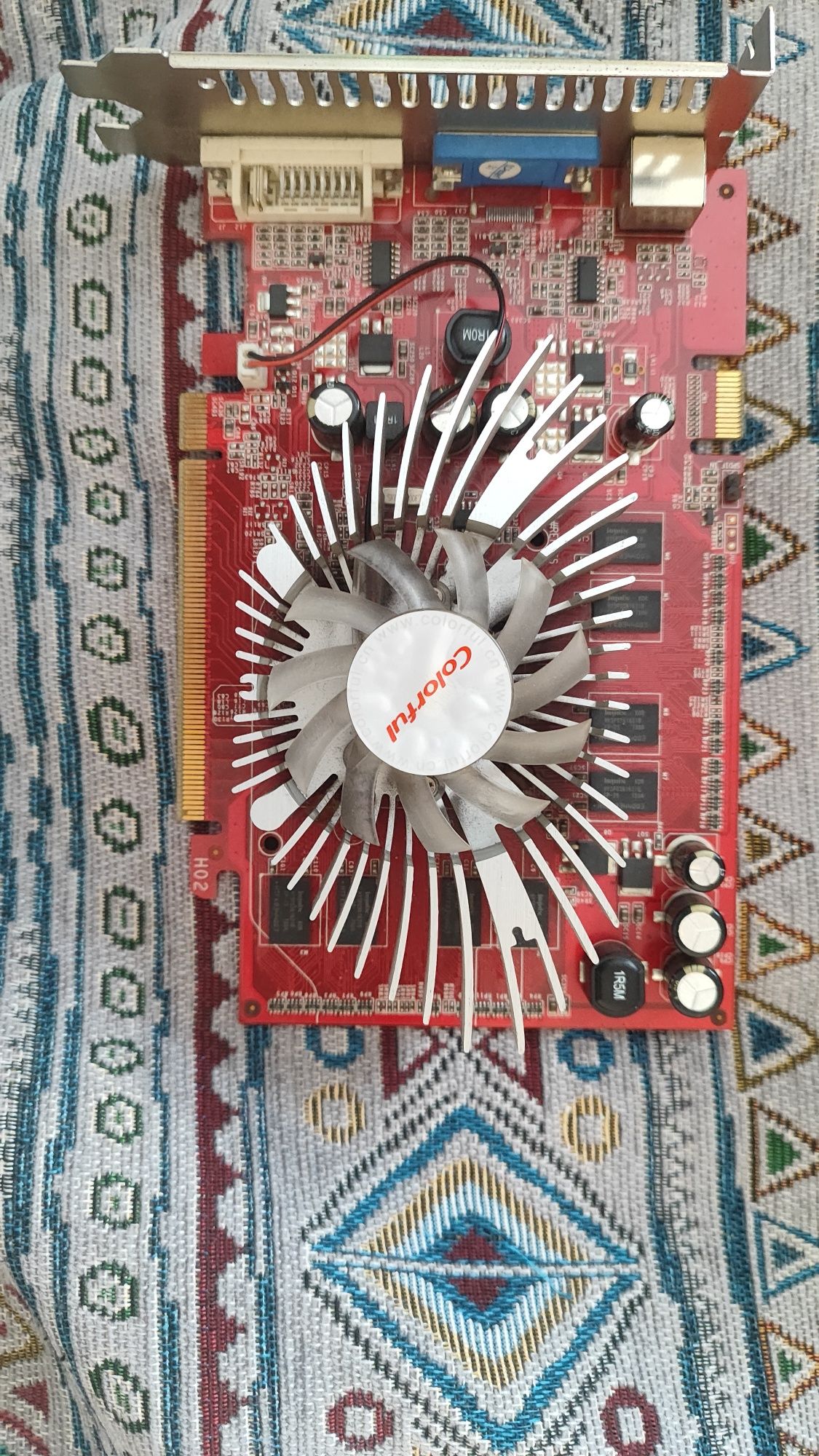 Продаю видеокарту gf8500gt 128bit ddr2