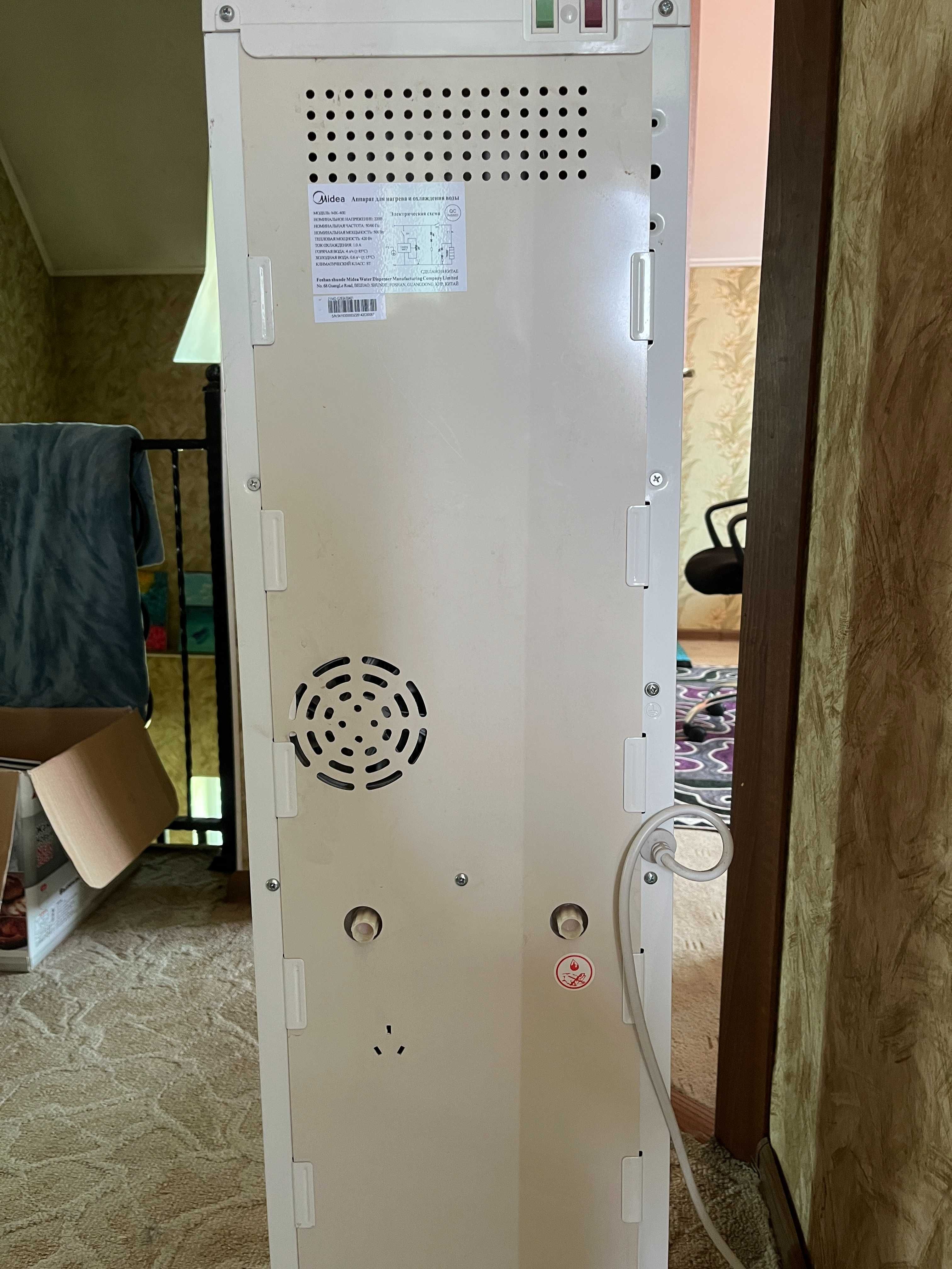 Кулер для воды Midea MK‑40E  охлаждение + горячая вода, тихий