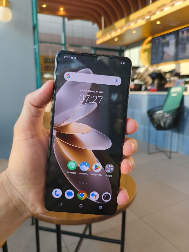 Vivo V27e 128GB .