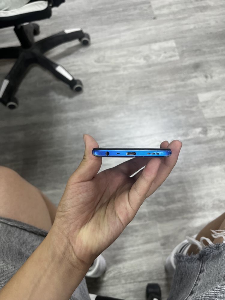 Продам смартфон Oppo A55