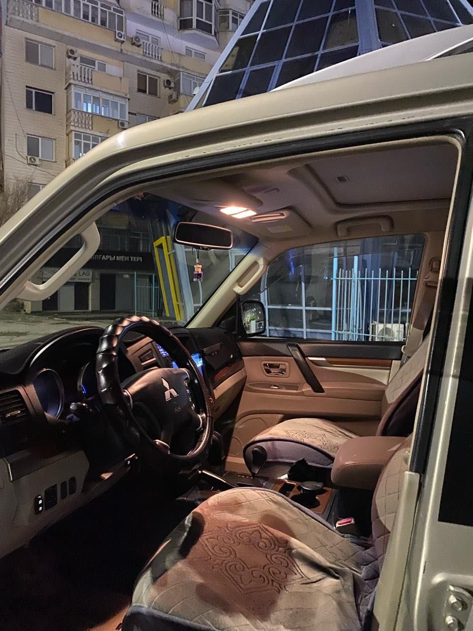 Mitsubishi Pajero 4