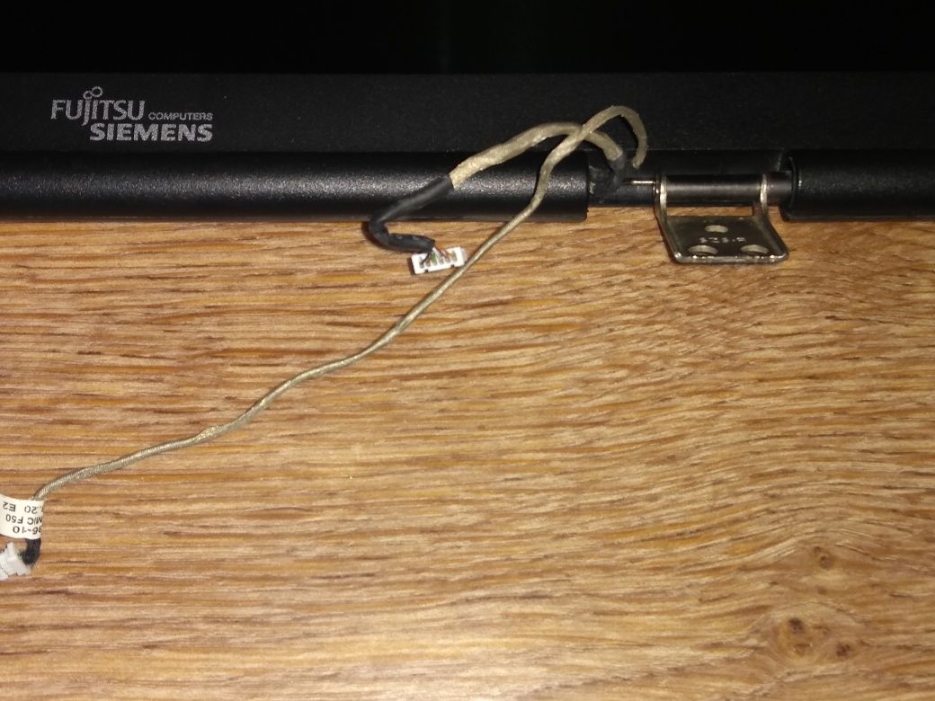 Продам экран, динамики от ноутбука Fujitsu-Siemens AMILO Pi 3540