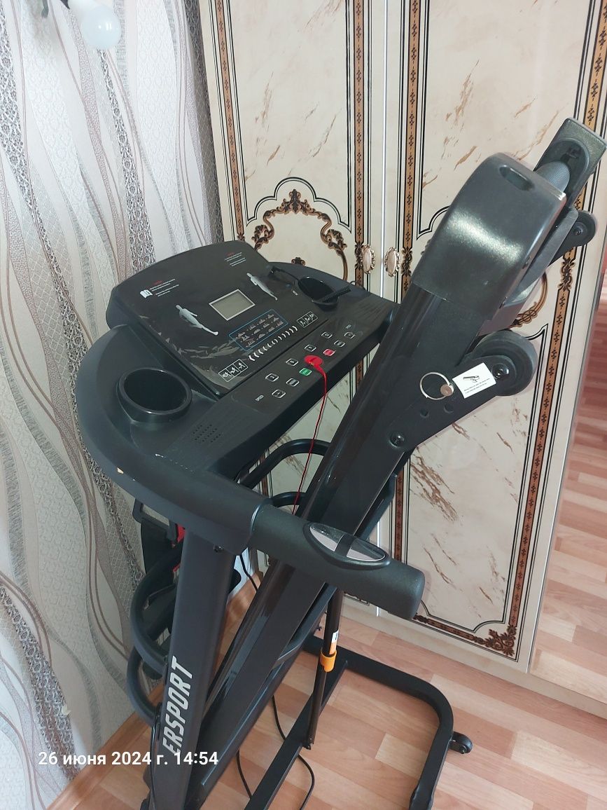 Продам беговую дорожку
