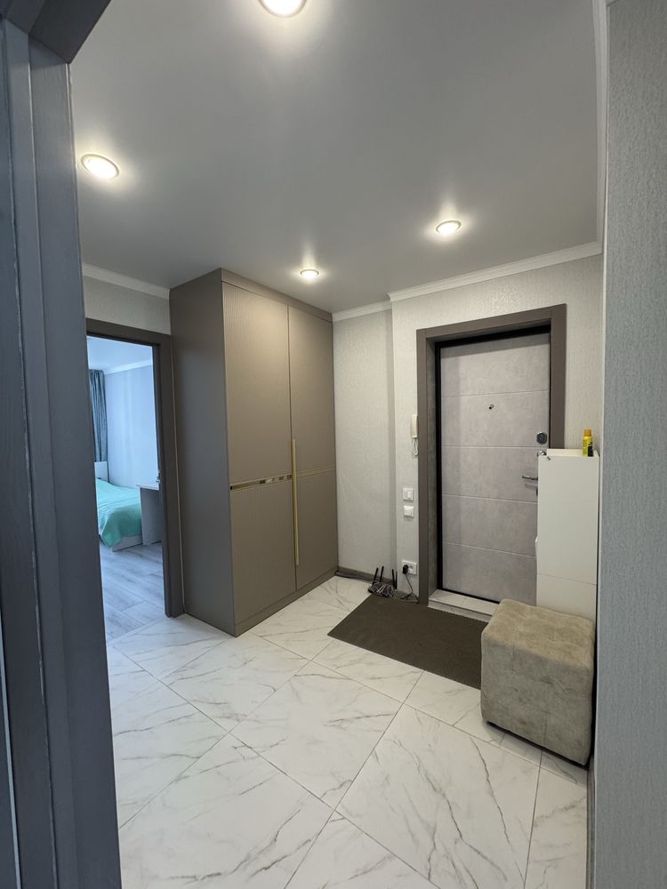 Продам 3 комнатную квартиру в центре