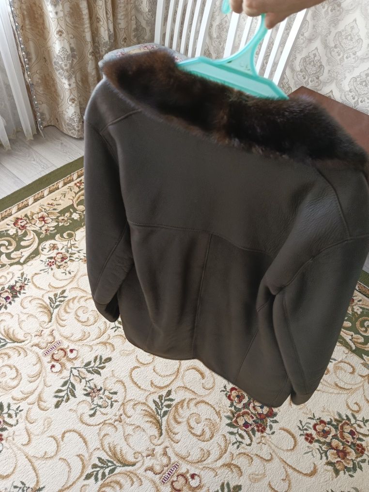 Продам мужскую дубленку