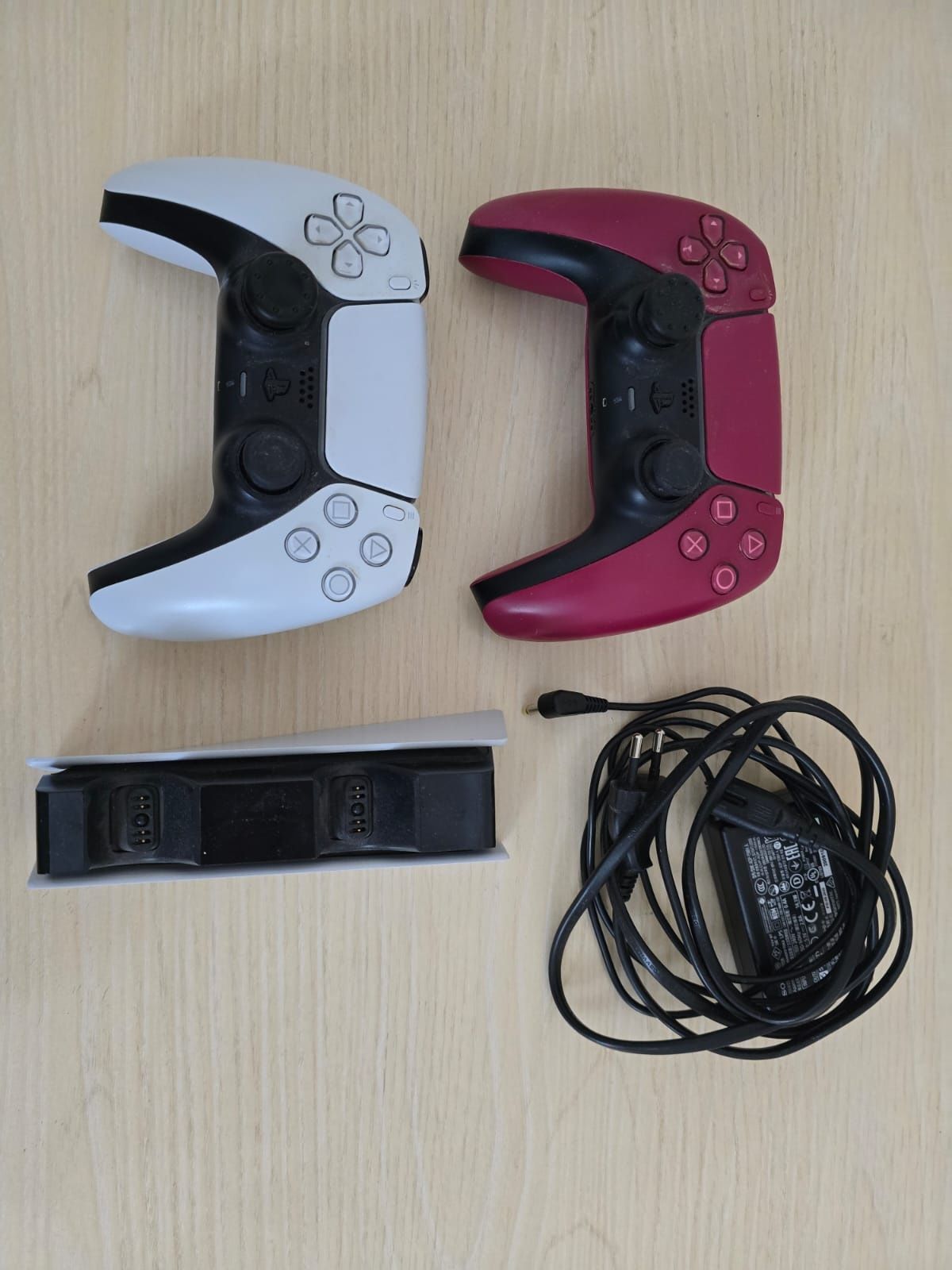 Sony Play Station 5, с дисководом, 2 джойстика и докстанция для джойст