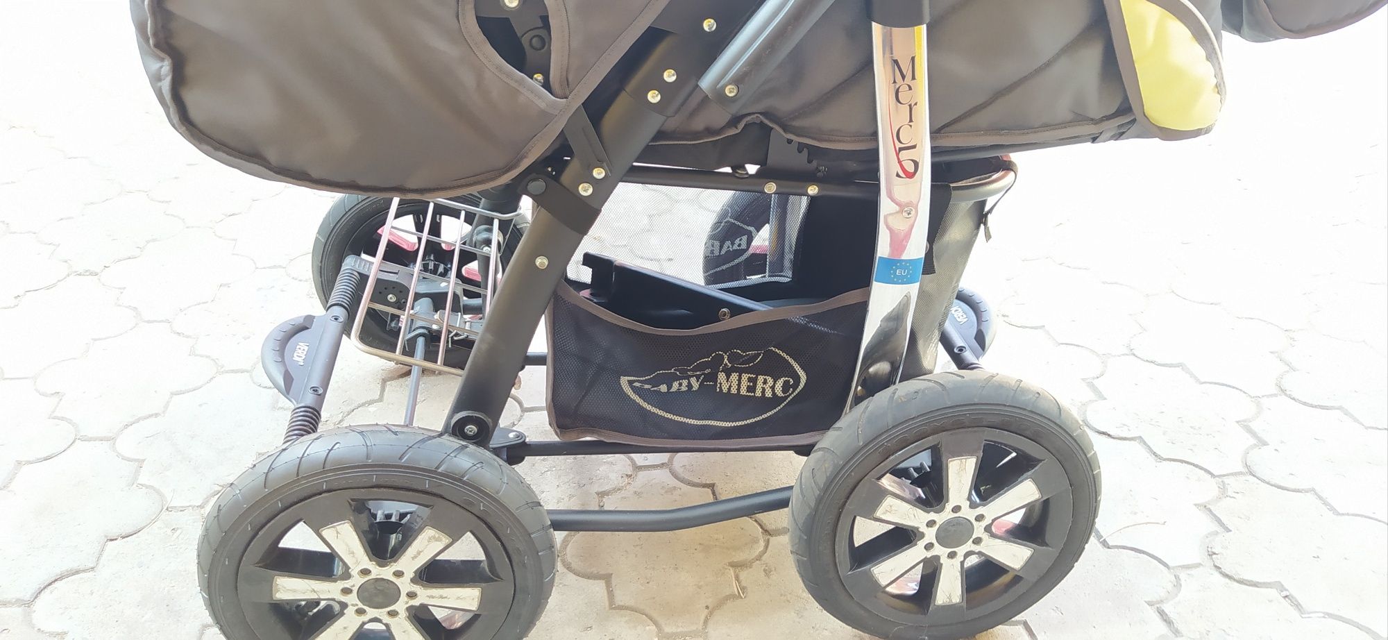 Коляска BabyMerc5 (всесезонная)