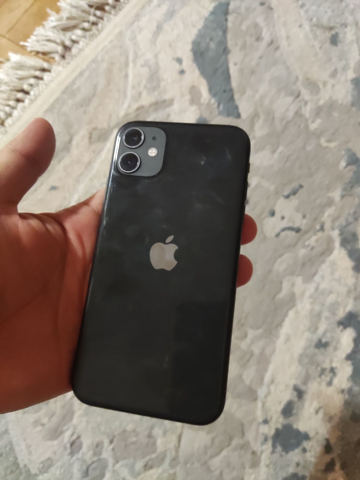 iPhone 11 64/78 в хорошем состоянии