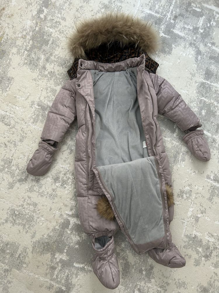 Куртка на девочку до 1,5-2 годика. FENDI brand.