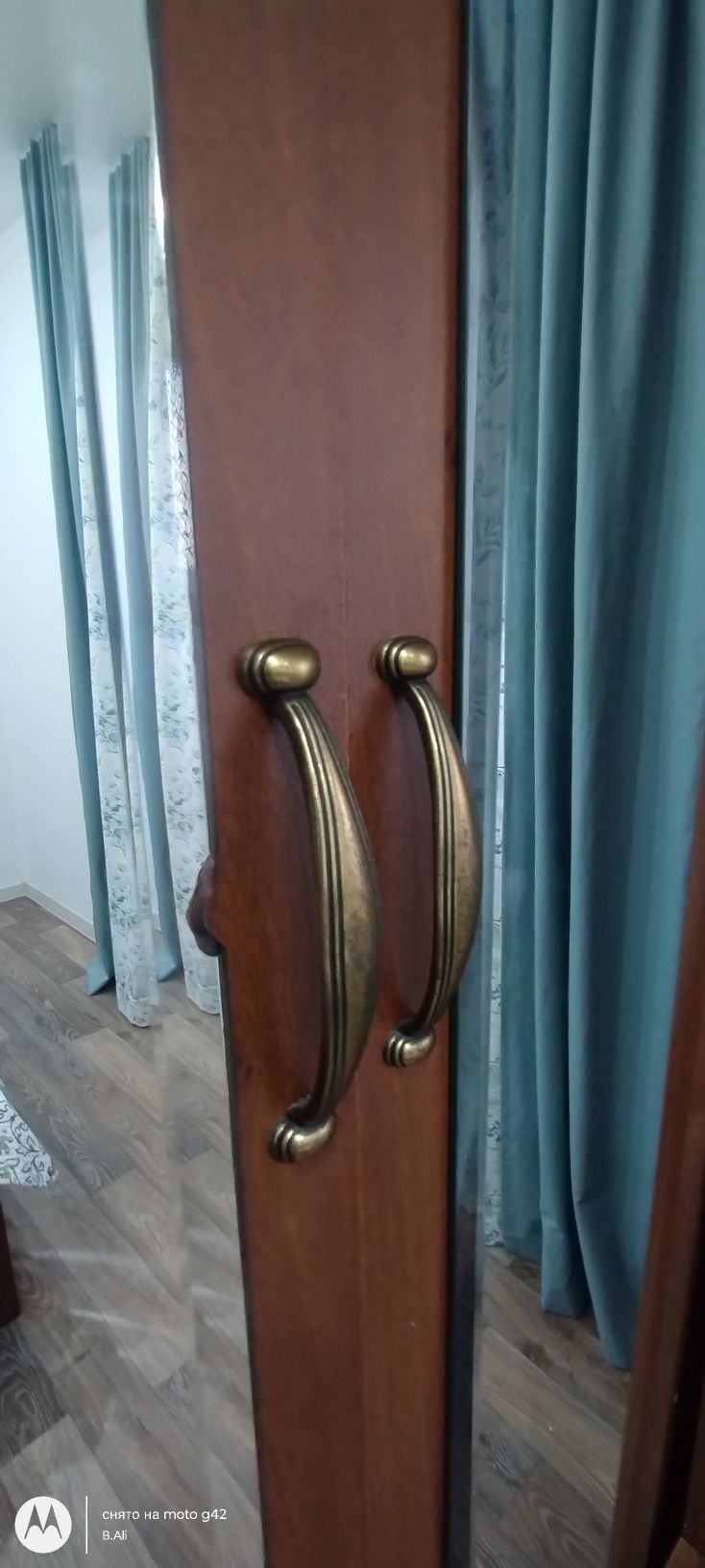 Срочно продам двуспальную кровать и шкаф