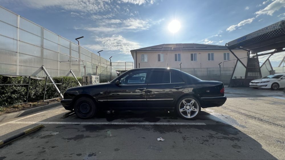 Mercedes W210 E320