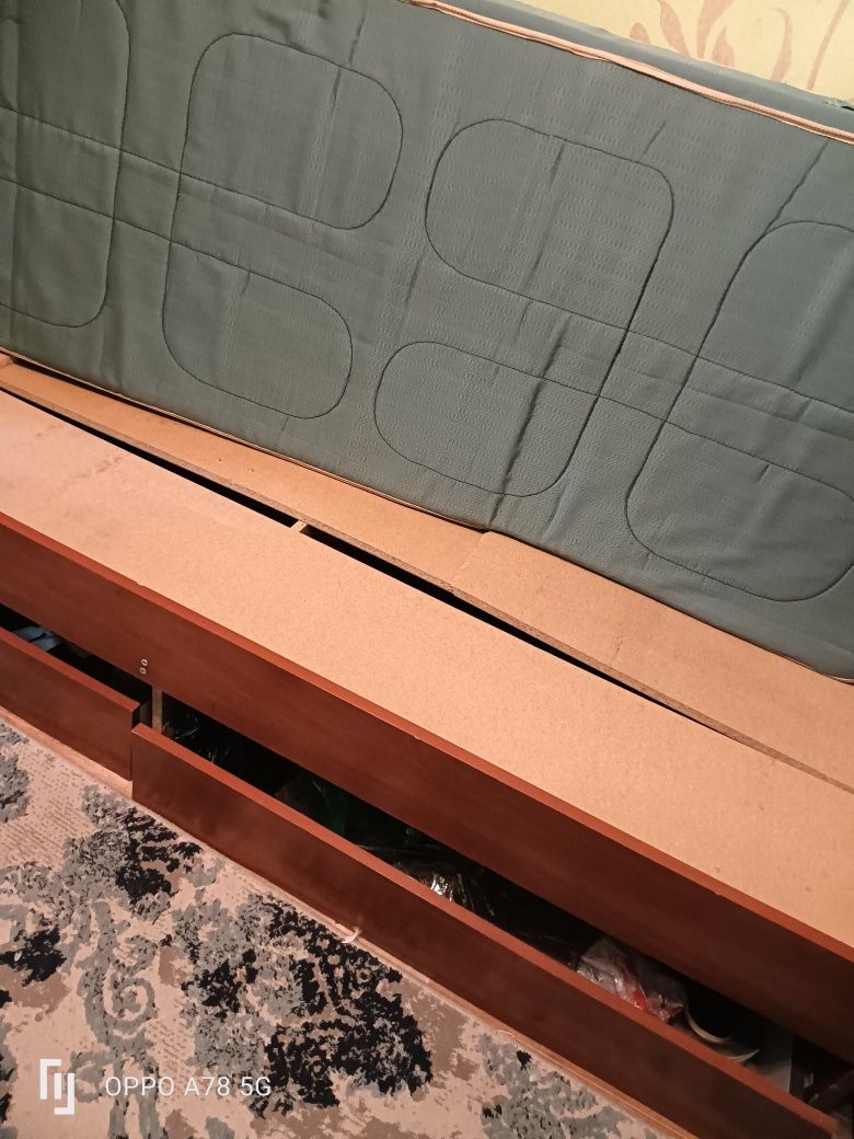 Продам кровати 3 штуки