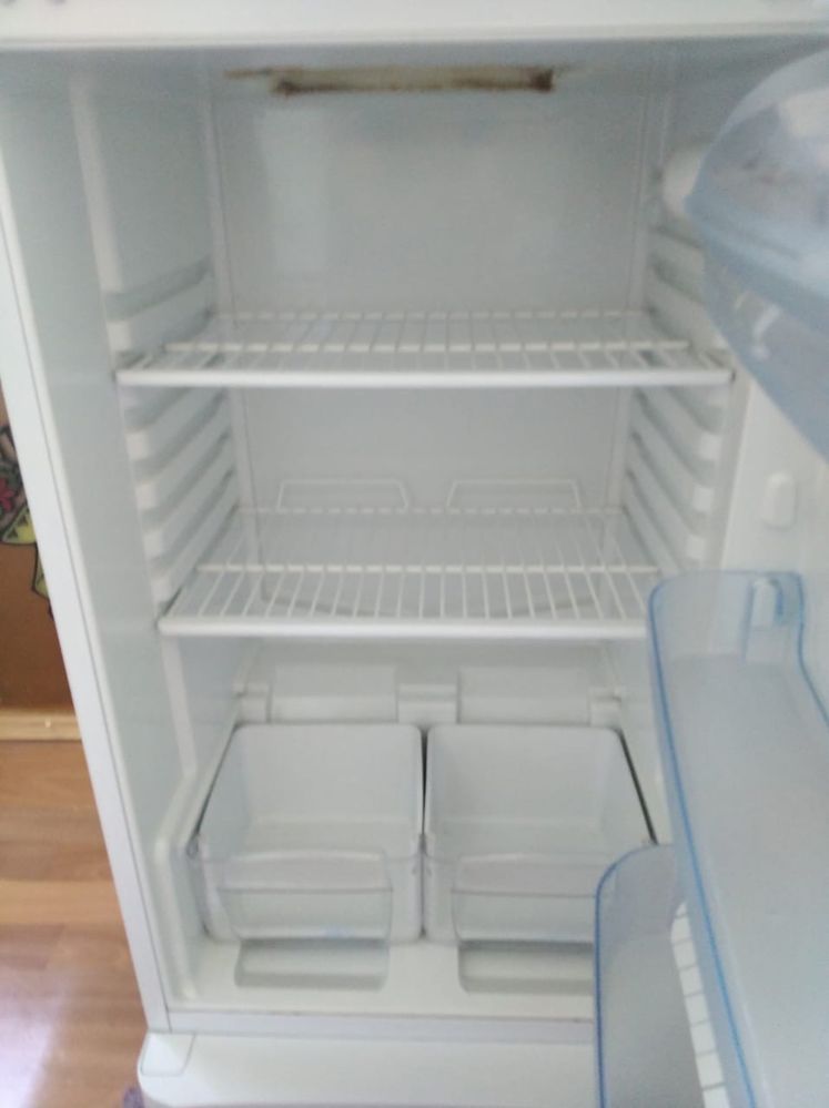 Холодильник Indesit