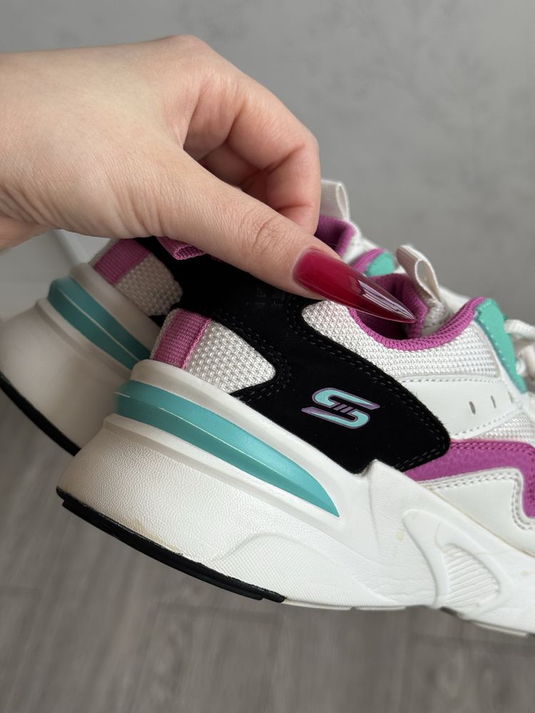 Кроссовки Skechers