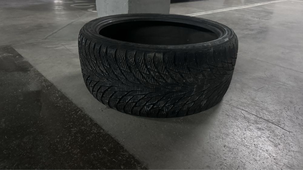 Продам резину состояние отличное