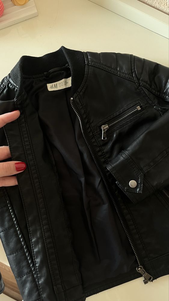 Продам детскую куртку косуху H&M