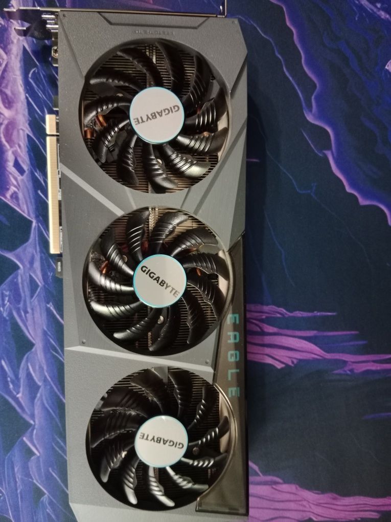 Видеокарта Gigabyte RTX 3070 Ti Eagle OC,