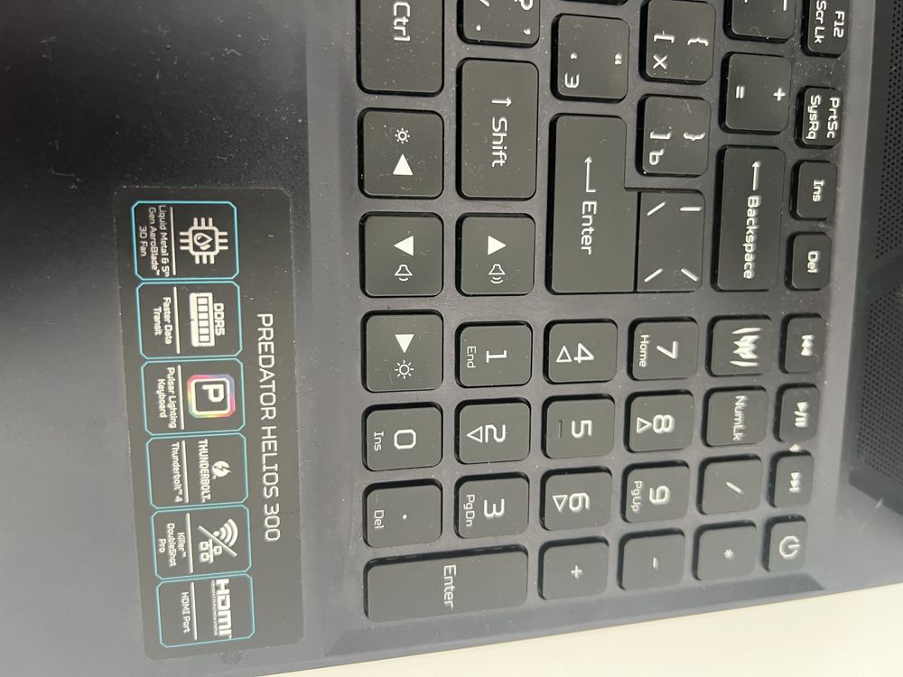 Acer predator helios 300