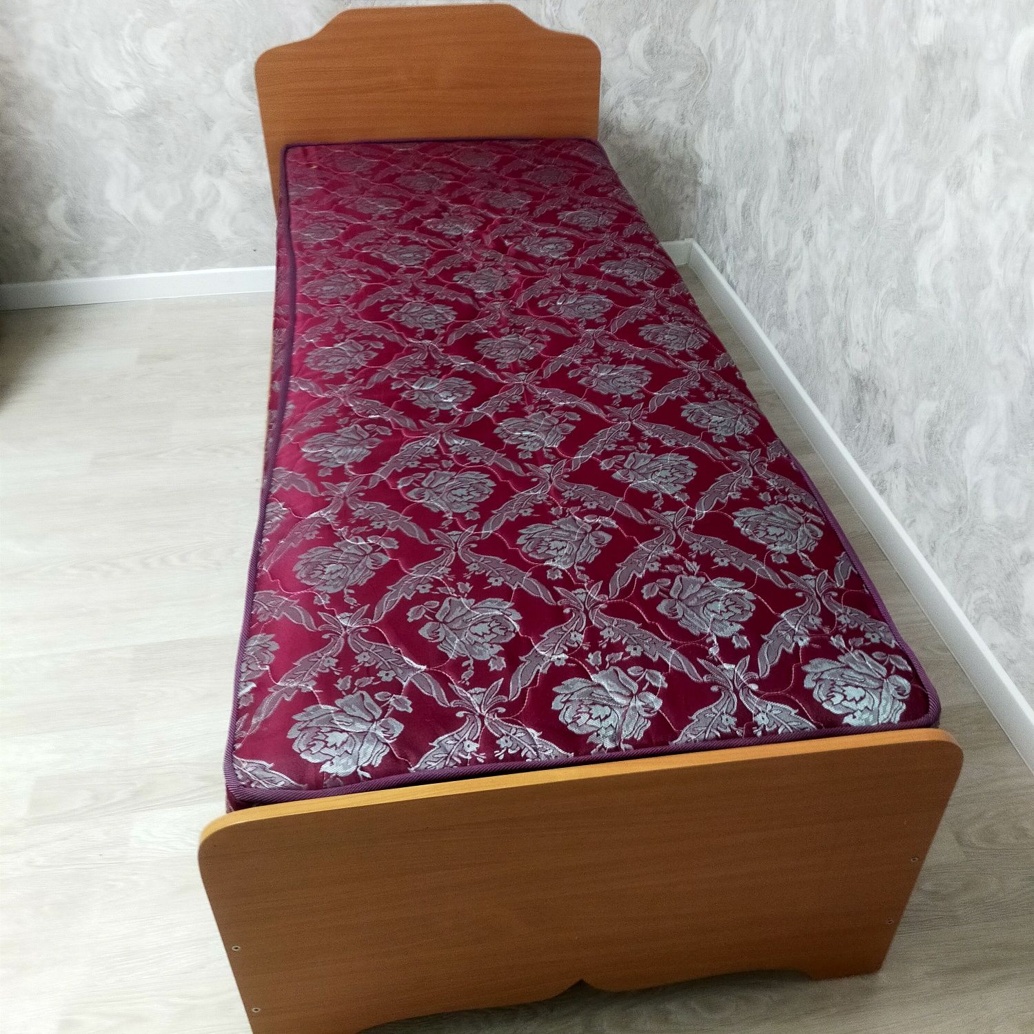 Төсек сатылады бір адамдық