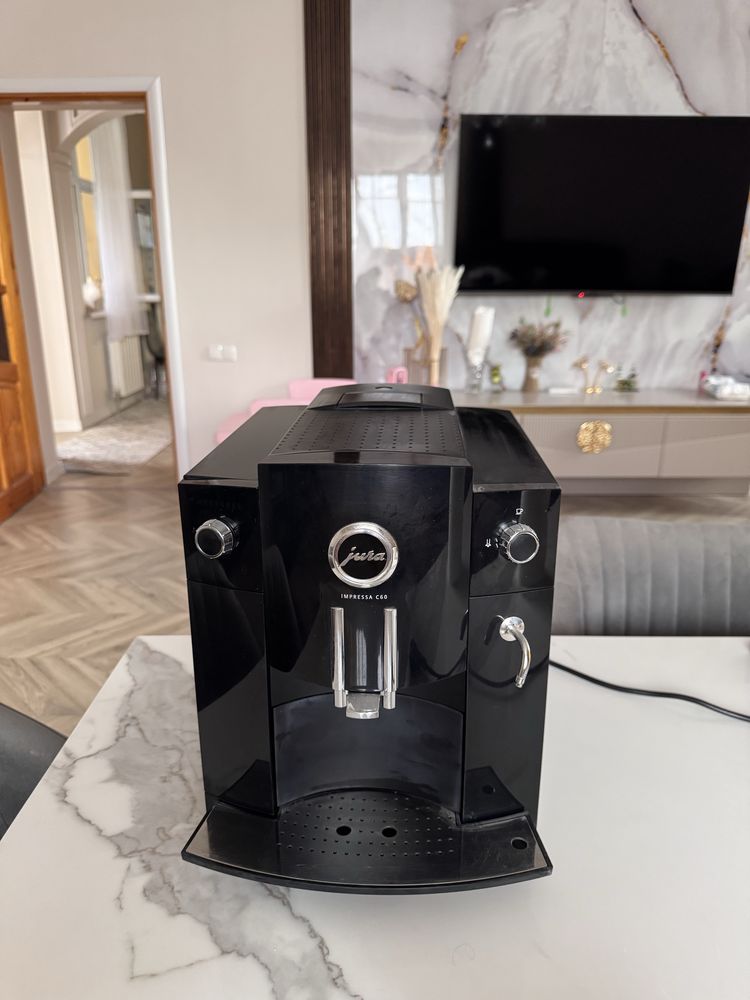 кофемашина Jura Impressa C60