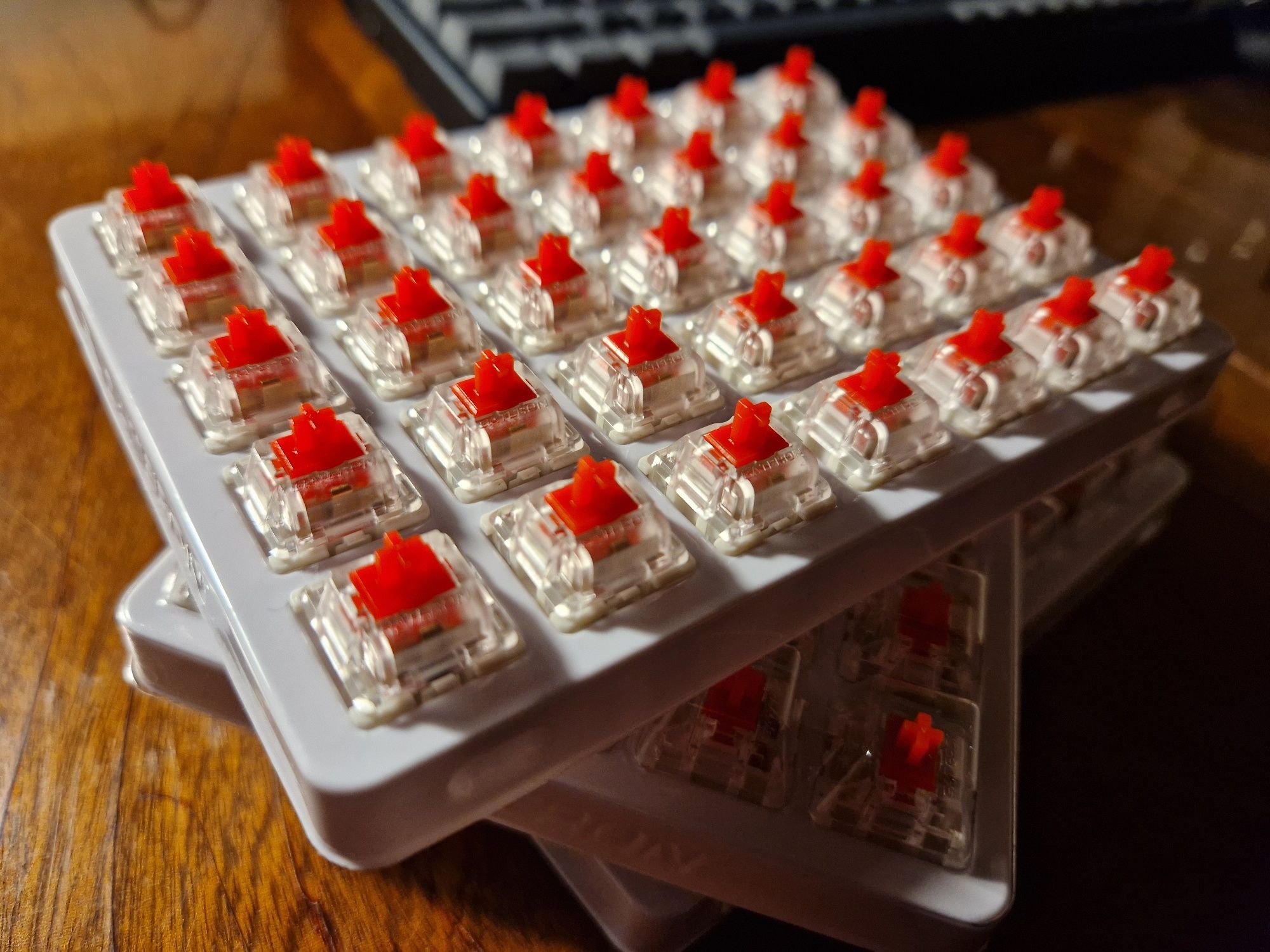 Продам Gateron red switch. Красные  переключатели  Гатерон.