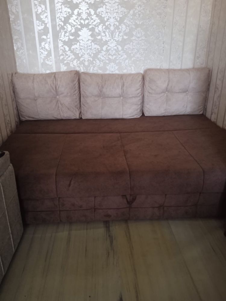 Диван для гостиной