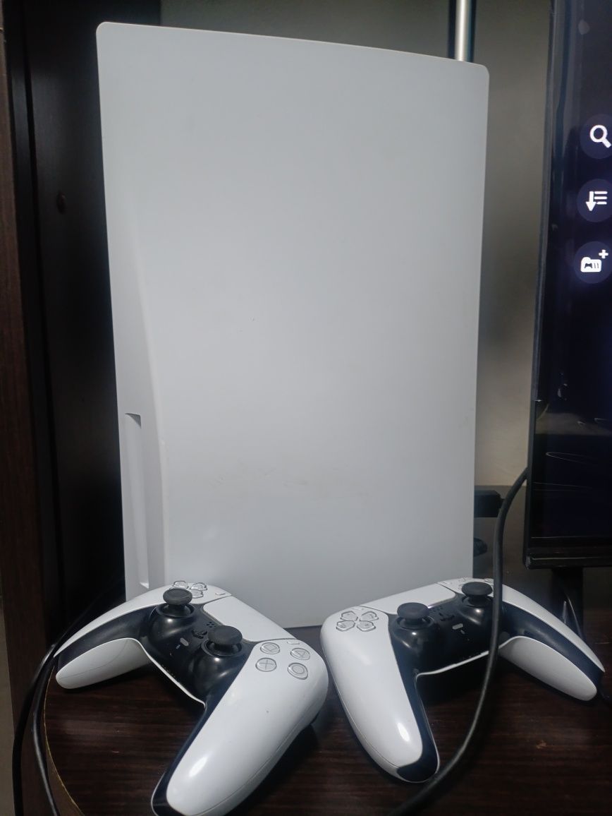 PS5  с дисководом + 2 джойстика + 13 топ-игр+ телевизор в подарок