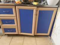 Продам кухонные шкафы за 10 тысяч тг 6шкафов