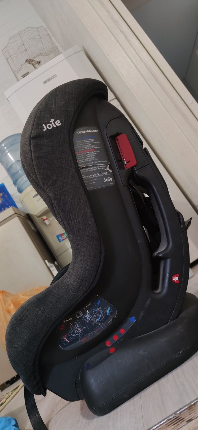 Автокресло Joie Tilt с рождения до 4 х лет
