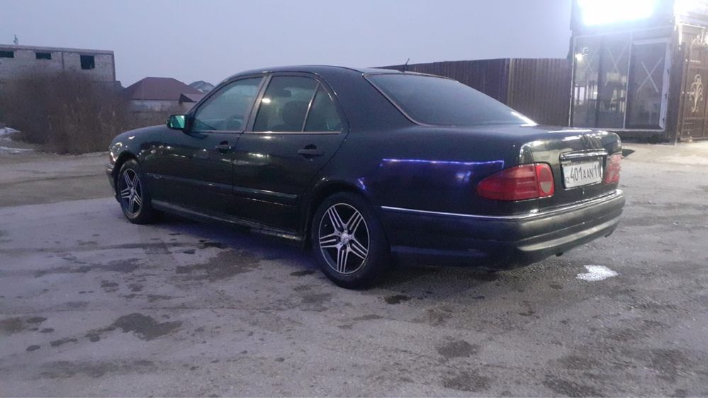 Mercedes W210 лупарик