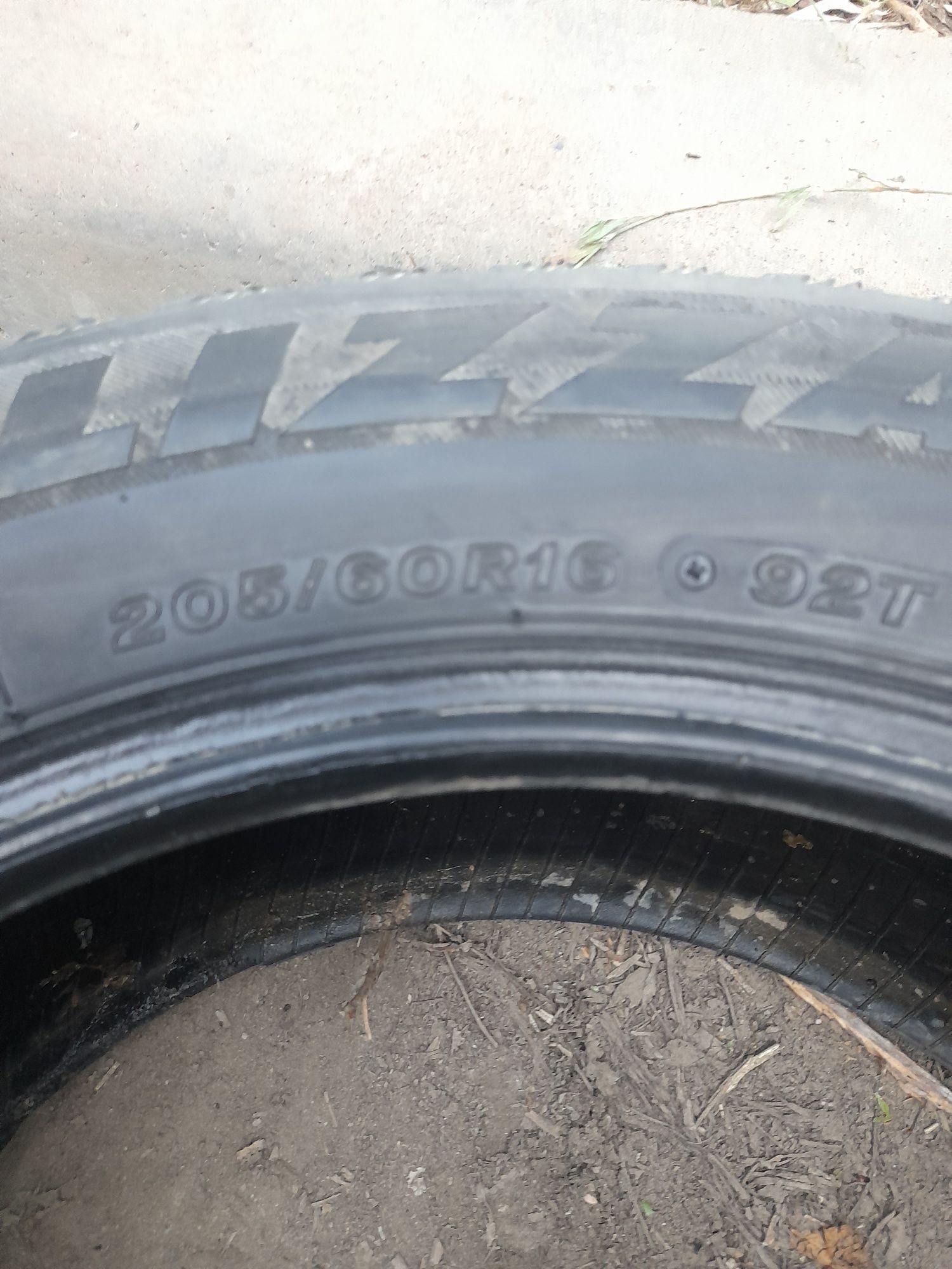 Продам шину р17  И 16