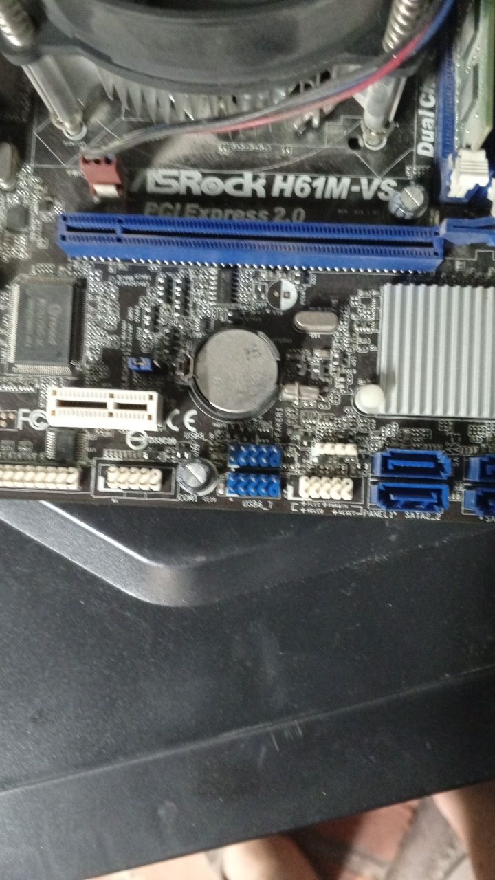 Продам платы H61 Pentium G620 ОЗУ 2g 2шт,G840 ОЗУ 4g 1шт,i3 2100 1шт