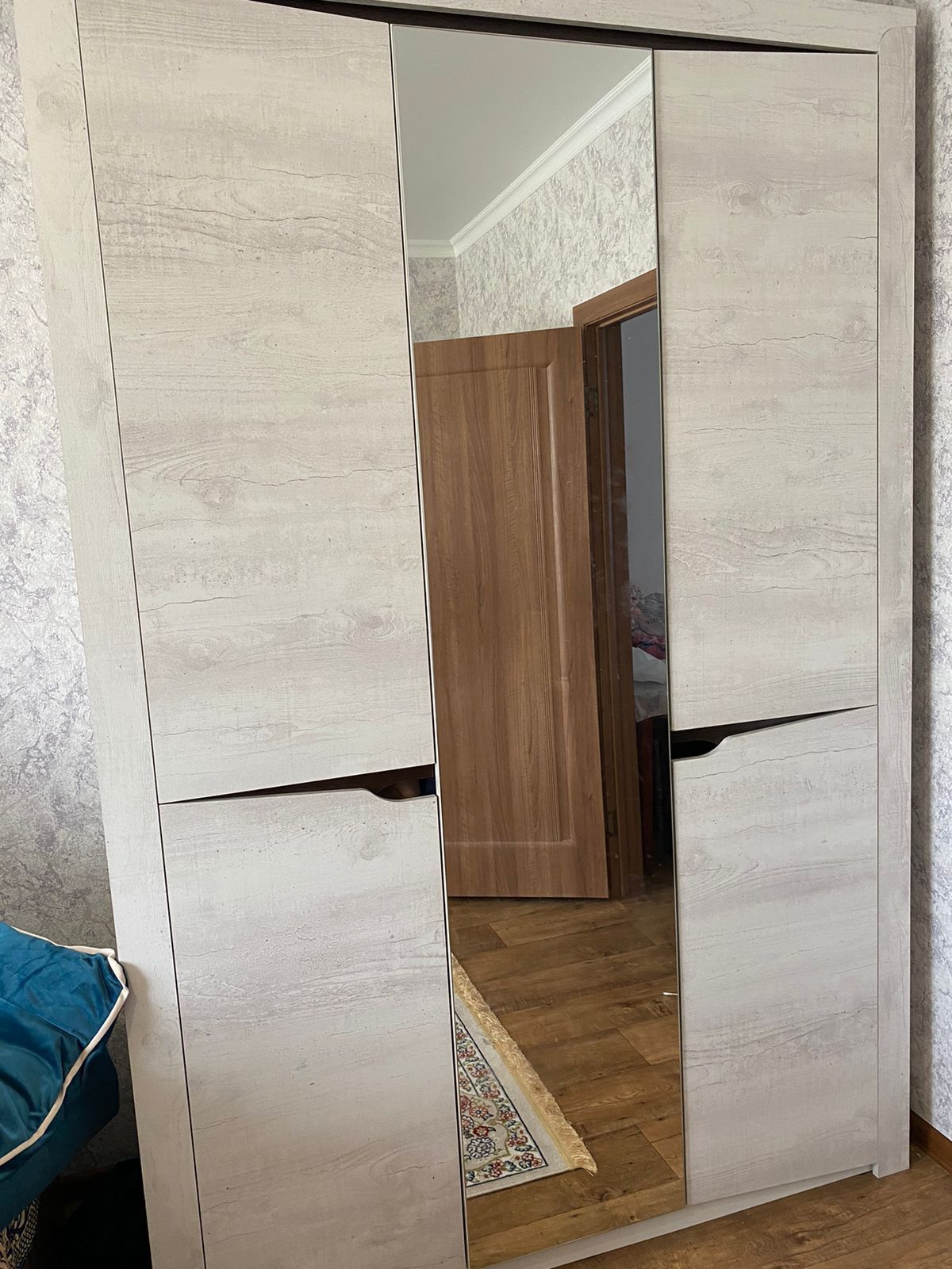 Шкаф и кровать, комплект. Срочно