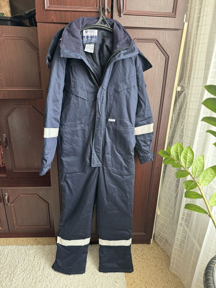Продам куртки теплые